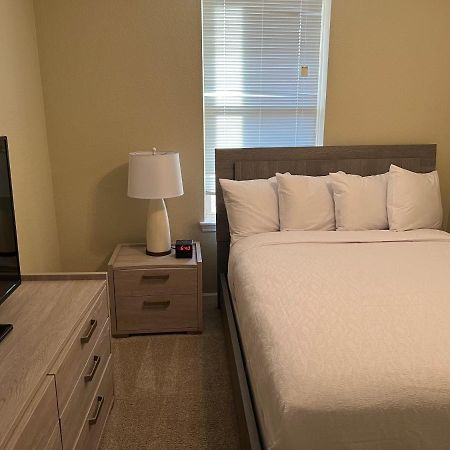 Washburn Hotel Suites Topeka Bagian luar foto