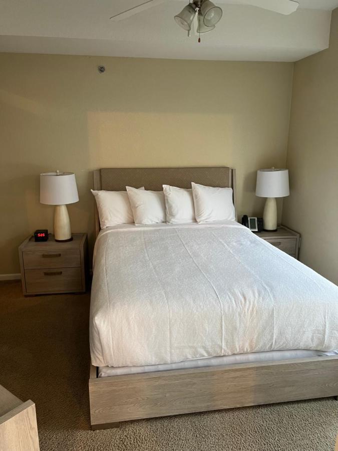 Washburn Hotel Suites Topeka Bagian luar foto
