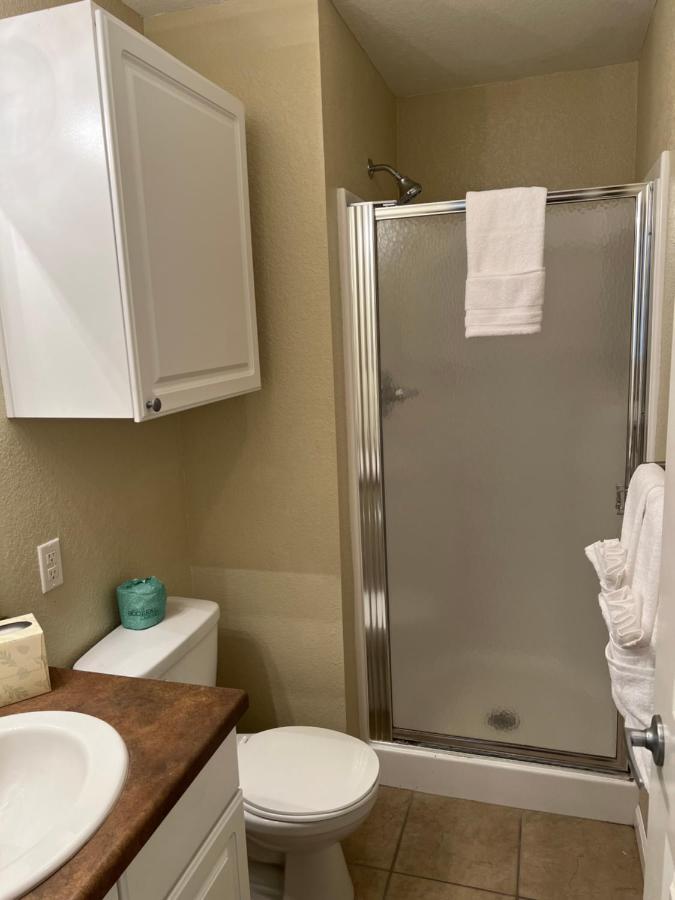 Washburn Hotel Suites Topeka Bagian luar foto