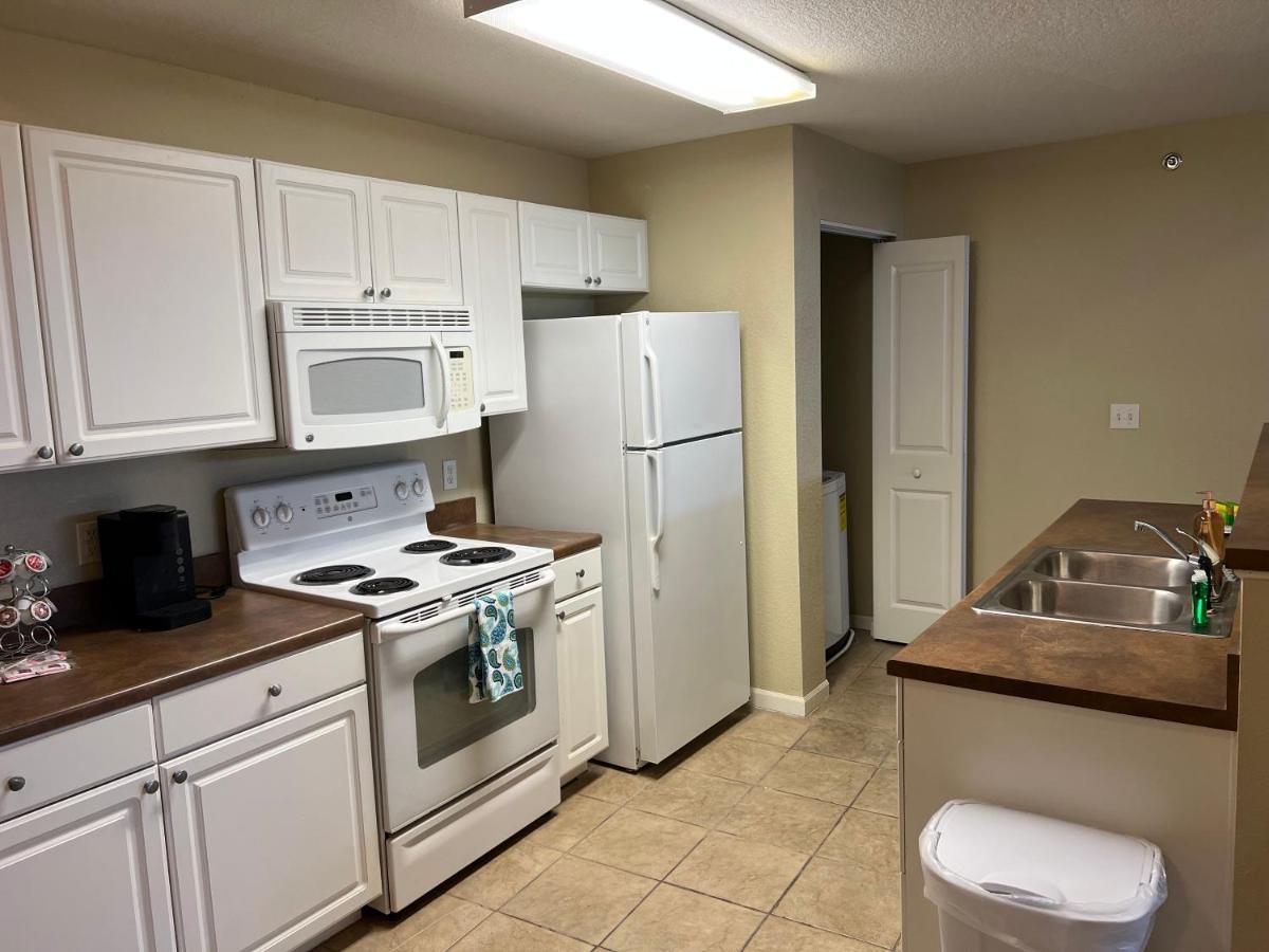 Washburn Hotel Suites Topeka Bagian luar foto