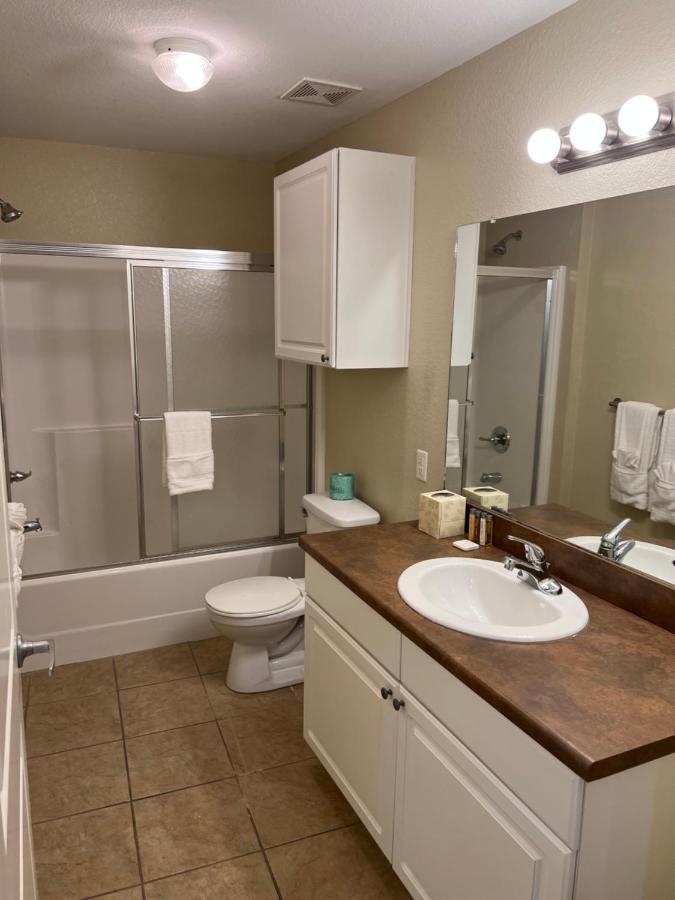 Washburn Hotel Suites Topeka Bagian luar foto