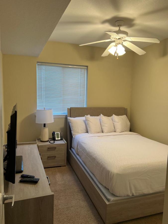 Washburn Hotel Suites Topeka Bagian luar foto