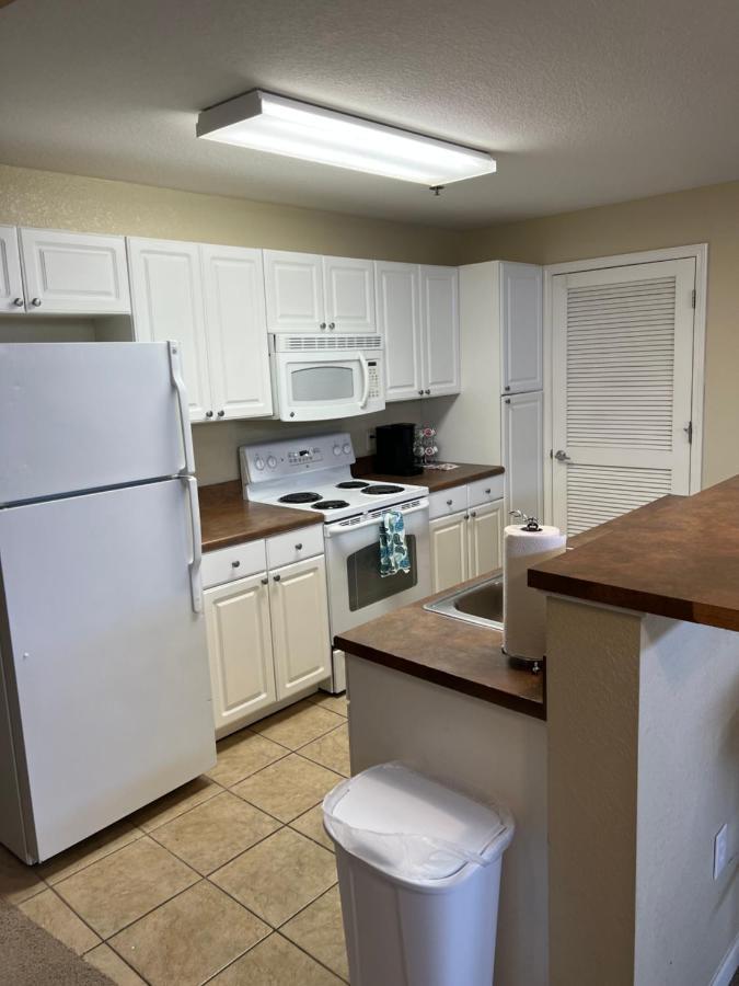 Washburn Hotel Suites Topeka Bagian luar foto
